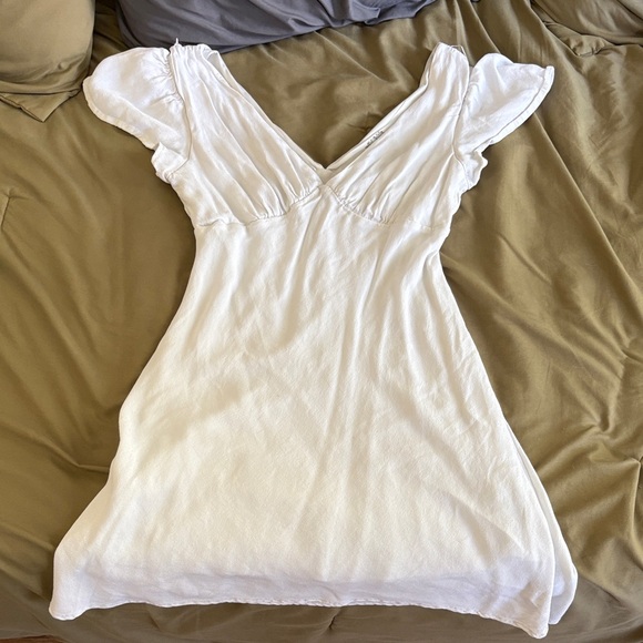 wild fable Dresses & Skirts - Elegant White Dress with Flutter Sleeves